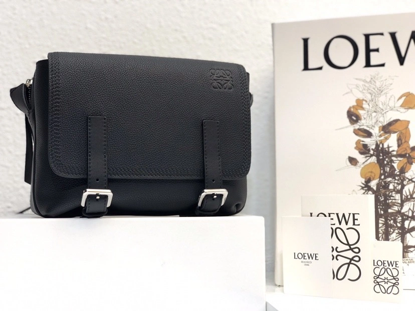 &MOMO- high quality version 317.12AA72-1100 military messenger XS calfskin item：B-B063I1808C